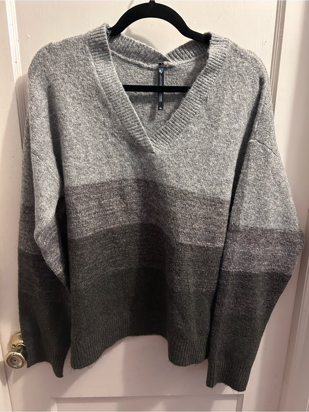 Kuhl Women's V-Neck Ombré Knit Sweater in Light Gray to Green Size XL